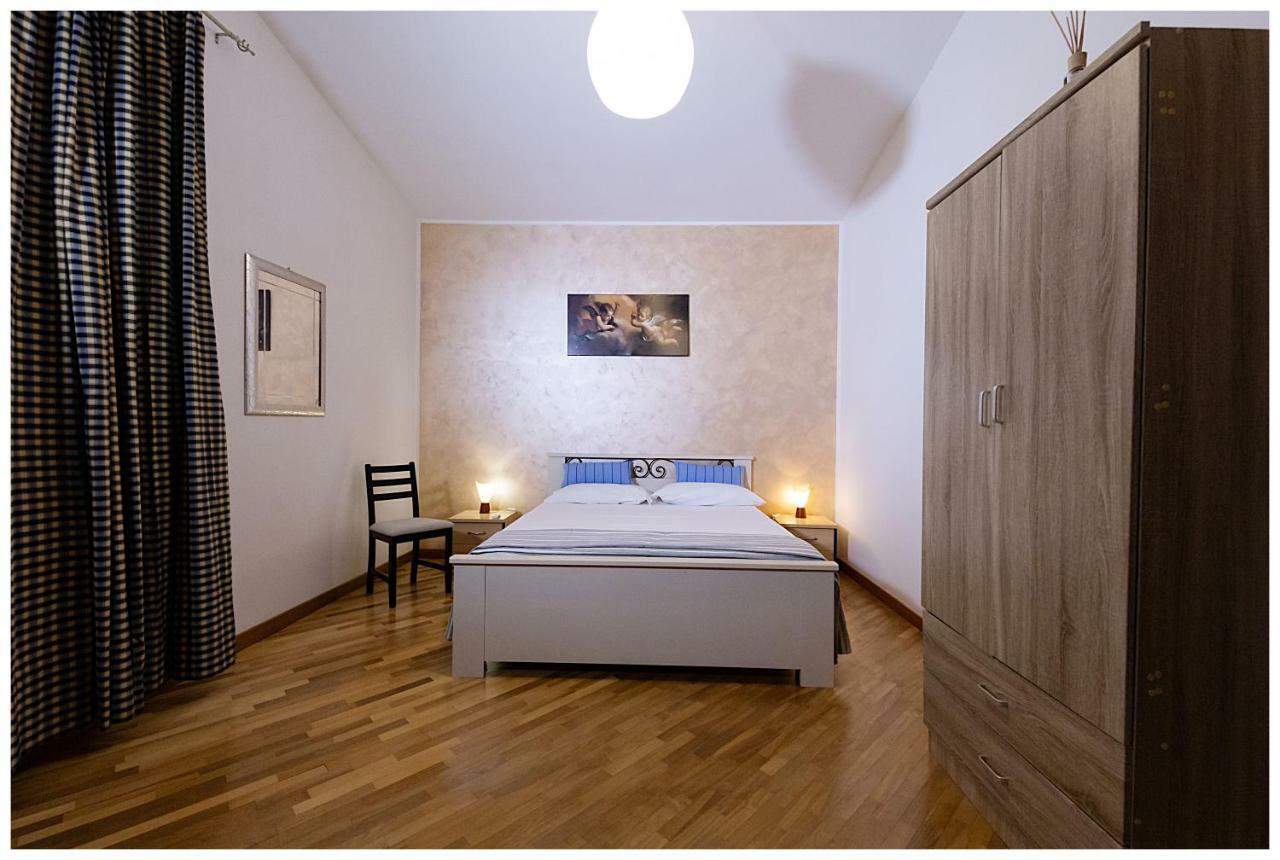 Bed And Breakfast Villa Fatima Trani Εξωτερικό φωτογραφία