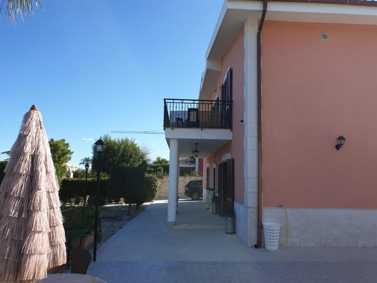 Bed And Breakfast Villa Fatima Trani Εξωτερικό φωτογραφία
