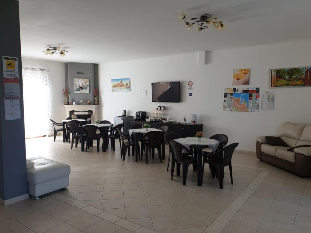Bed And Breakfast Villa Fatima Trani Εξωτερικό φωτογραφία
