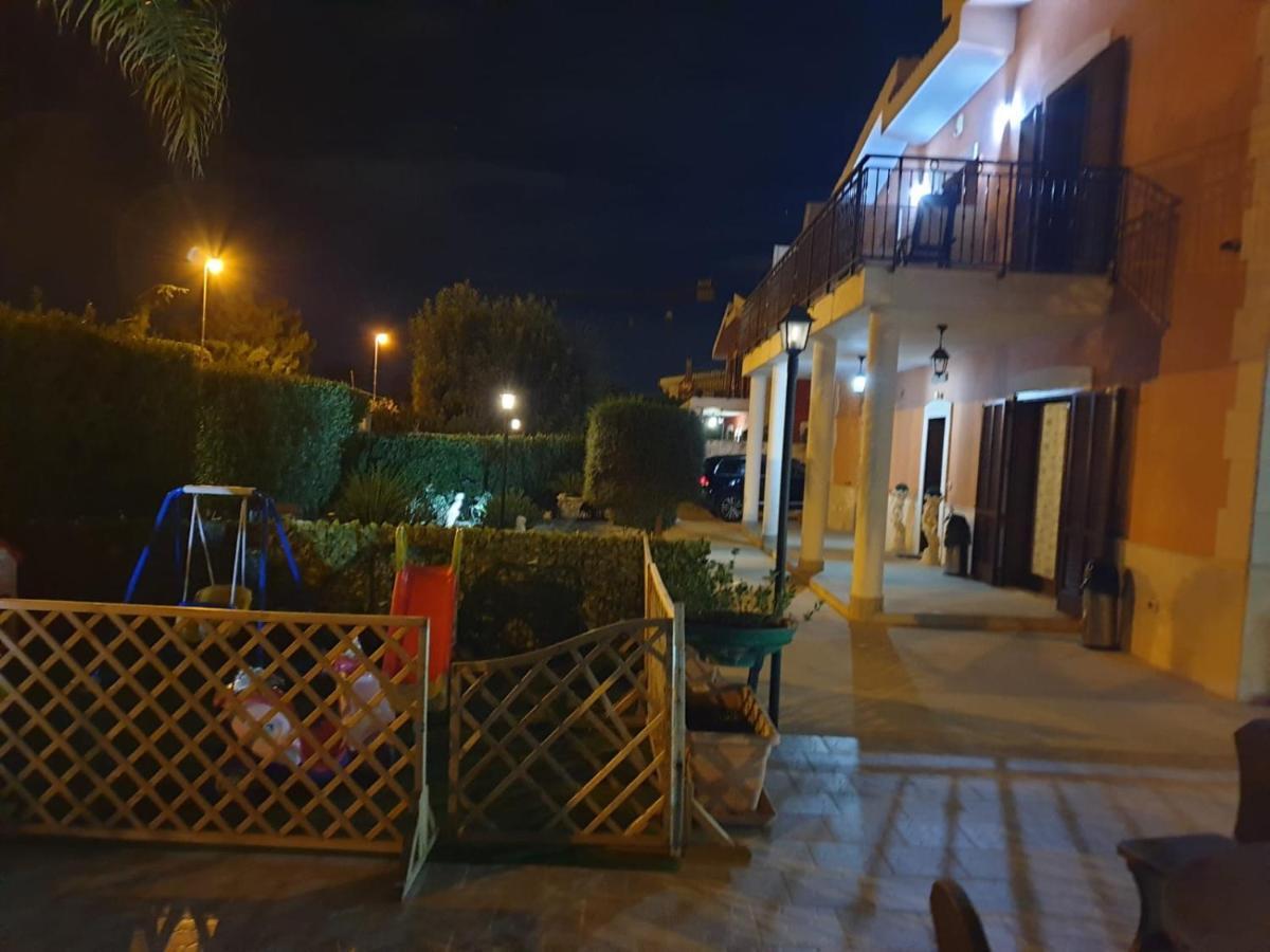 Bed And Breakfast Villa Fatima Trani Εξωτερικό φωτογραφία