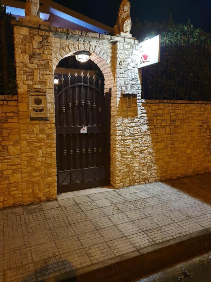 Bed And Breakfast Villa Fatima Trani Εξωτερικό φωτογραφία
