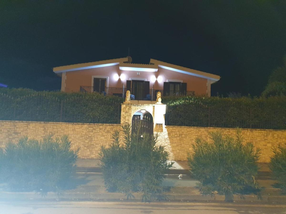 Bed And Breakfast Villa Fatima Trani Εξωτερικό φωτογραφία