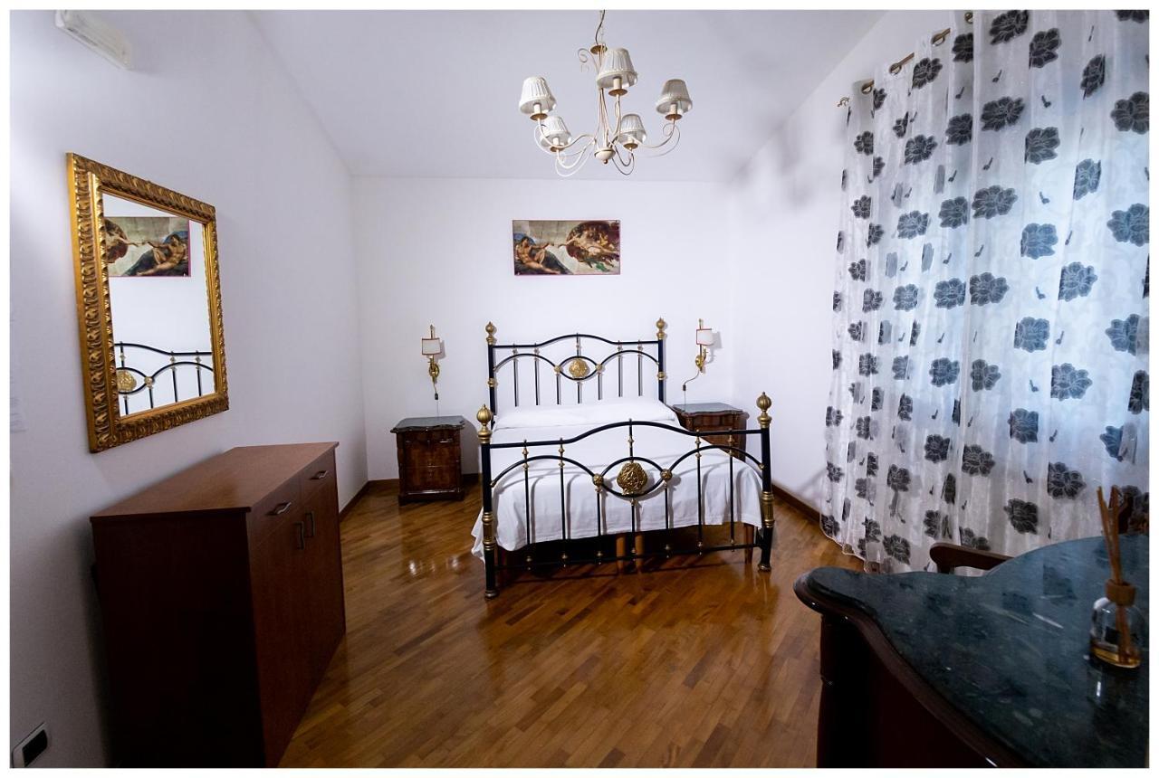 Bed And Breakfast Villa Fatima Trani Εξωτερικό φωτογραφία